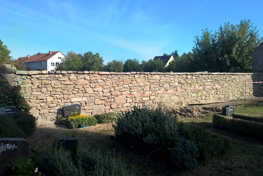 2019 09 15 Gersdorf Friedhofmauer web
